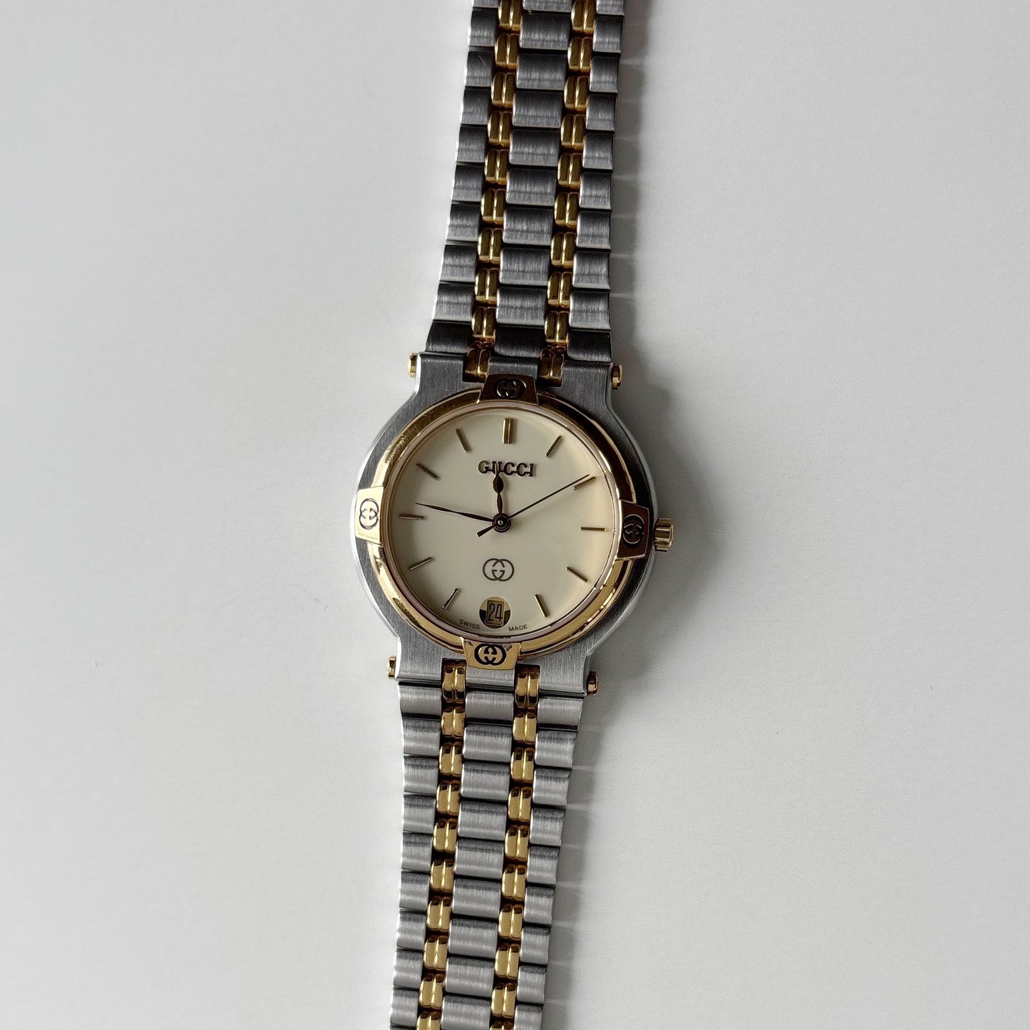 Gucci 1990s Date Round Dial Gold Plated Two Tone Watch (Large)