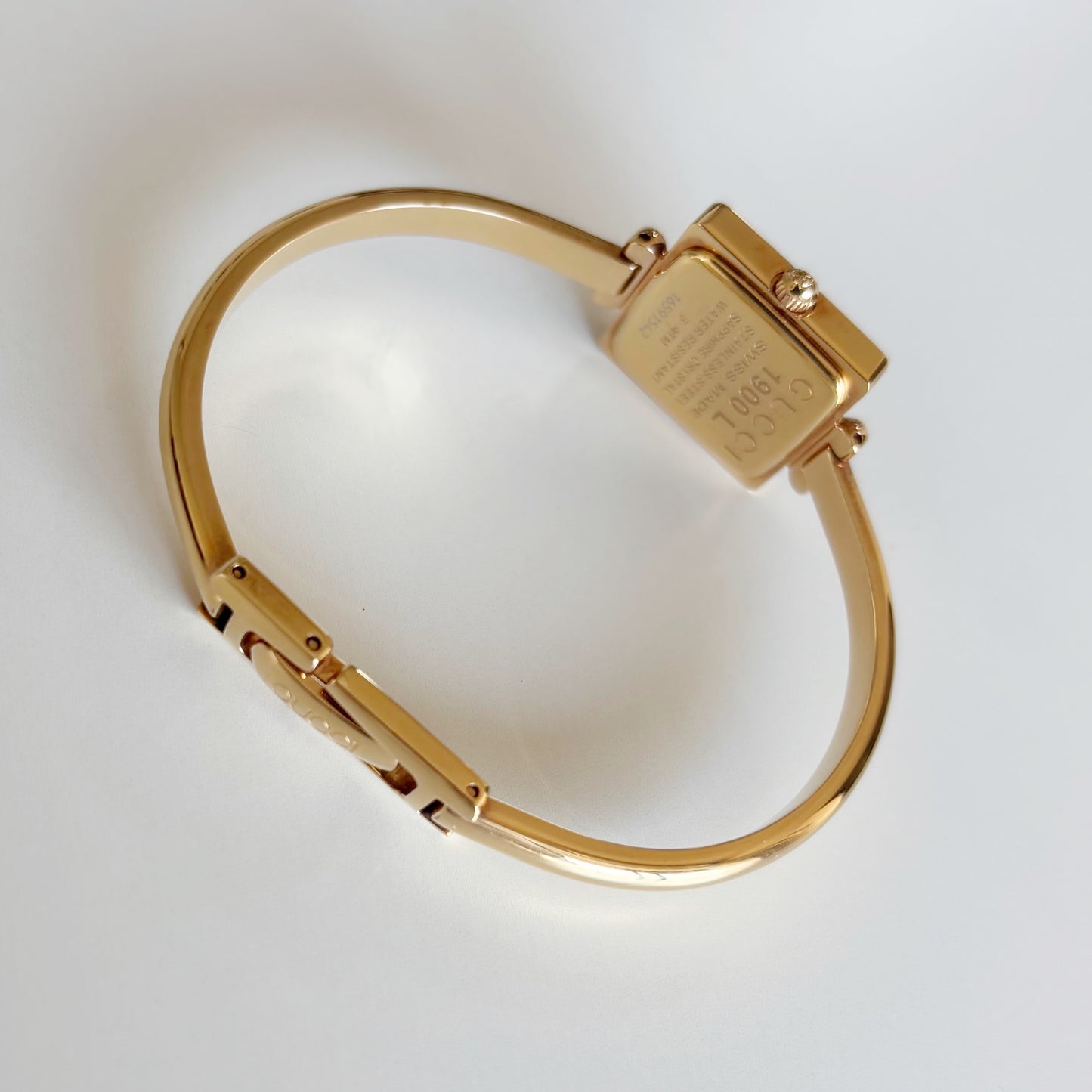 Gucci 1990s Seashell Square Dial Gold Plated Bangle Watch