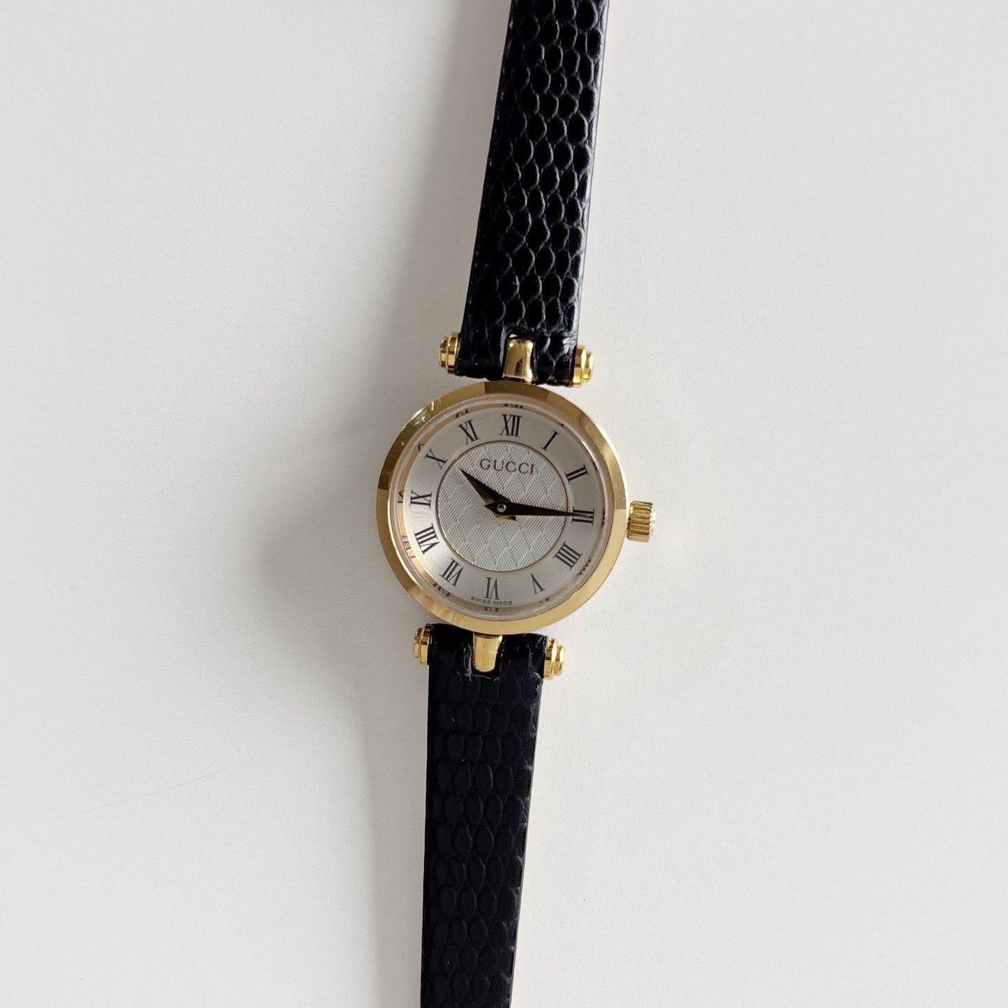 Gucci 1990s Round Dial Gold Plated Watch