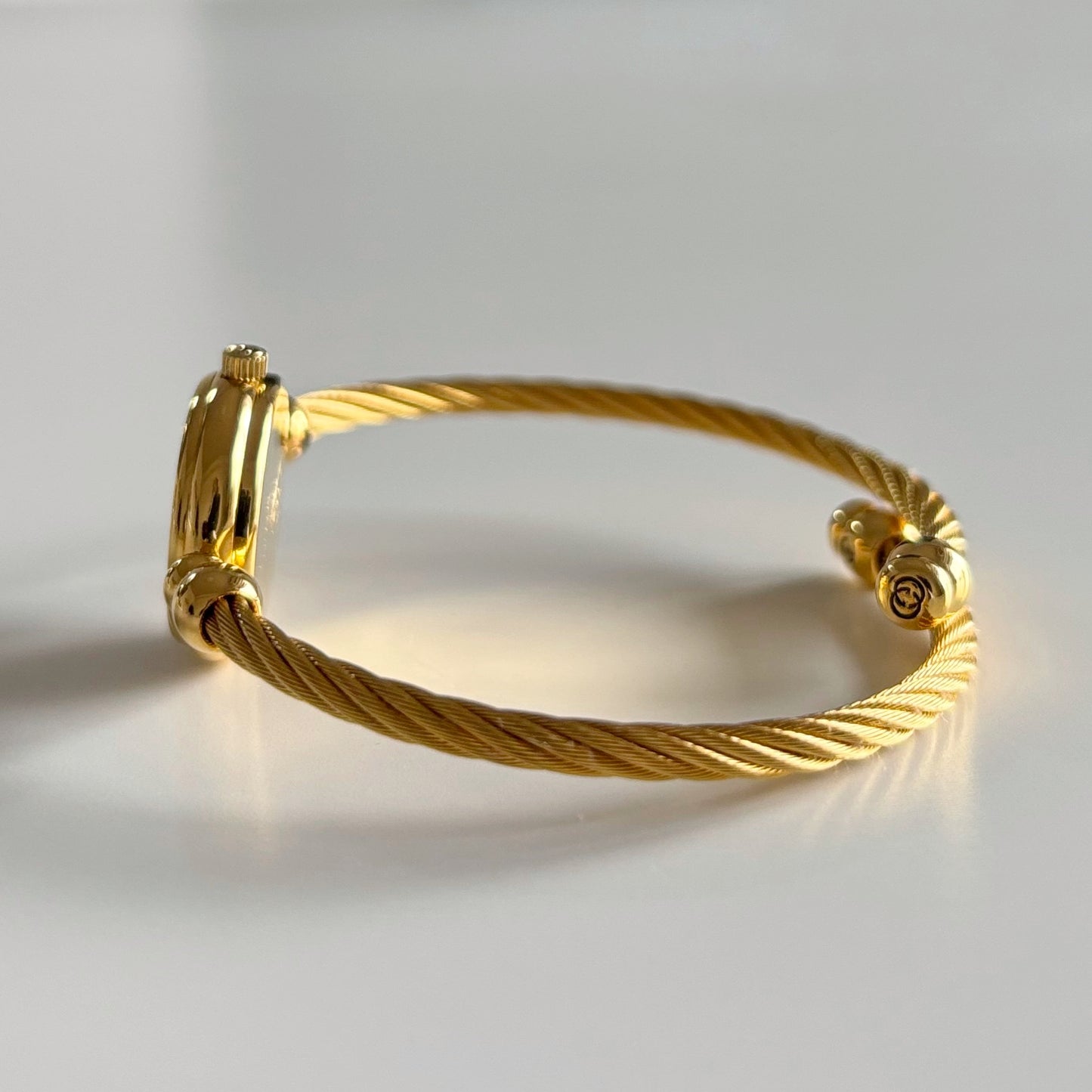 Gucci 1990s Seashell Dial Gold Plated Cable Band Bangle Watch