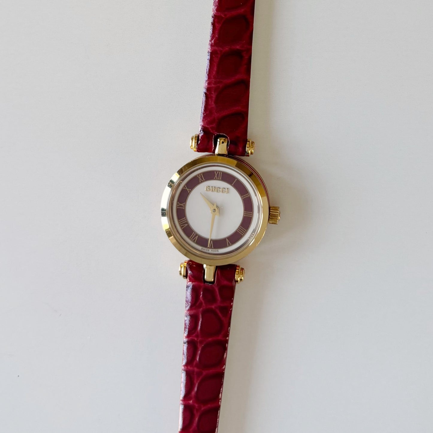 Gucci 1990s Round Dial Red Gold Plated Watch