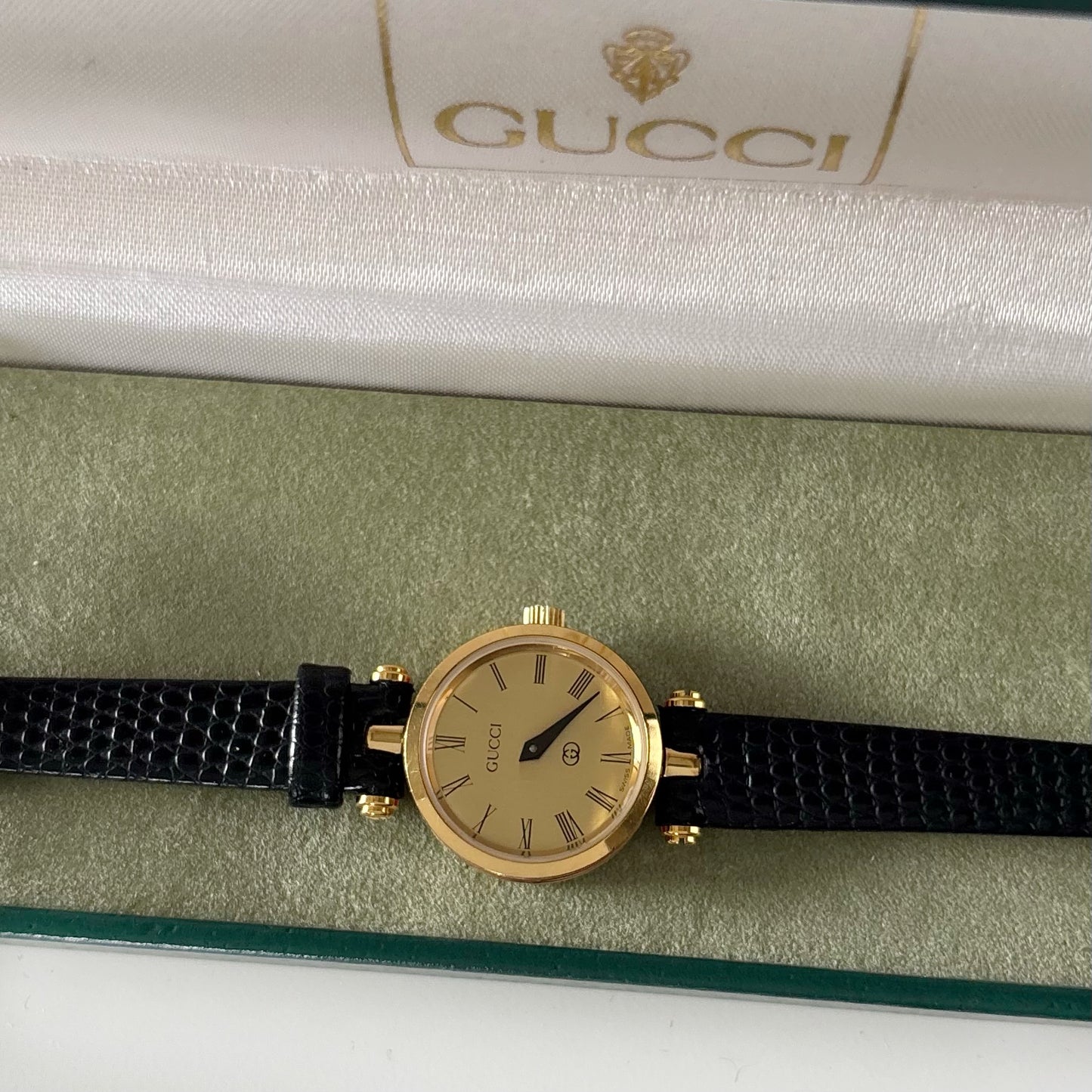 Gucci 1990s Round Dial Gold Plated Watch