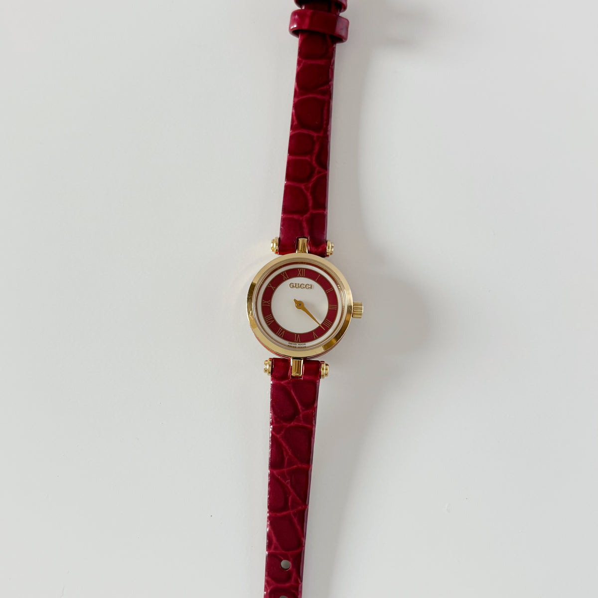 Gucci 1990s Sherry Round Dial Red Watch