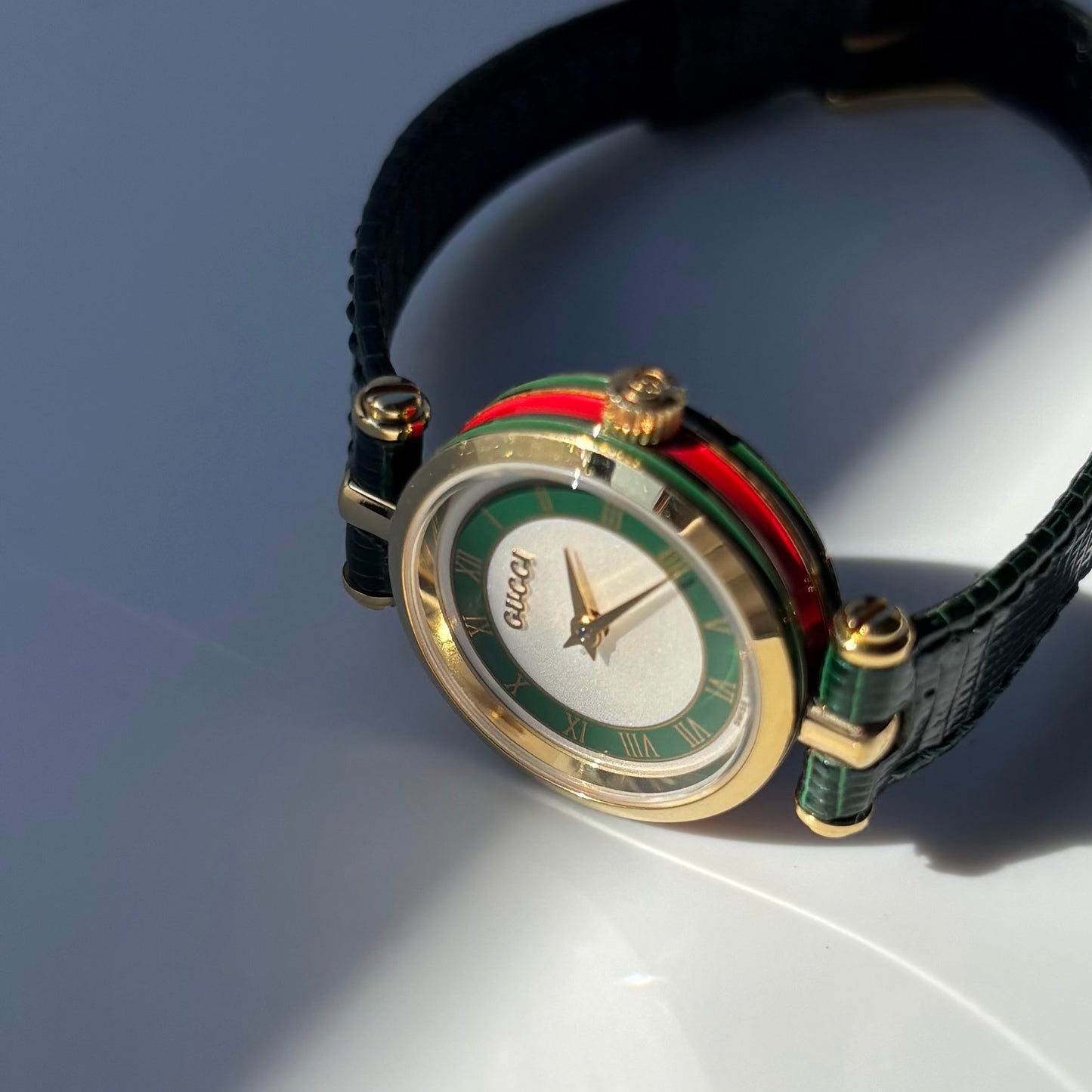 Gucci 1990s Sherry Round Dial Gold Plated Watch