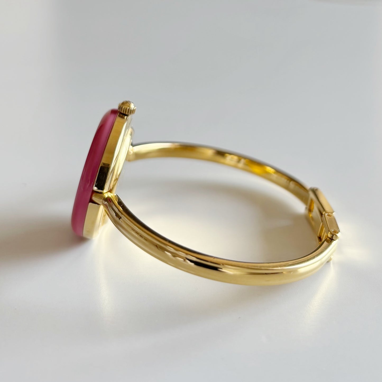 Gucci 1990s Interchangeable Bezel Gold Plated Bangle Watch with 12 bezels, case (Small)