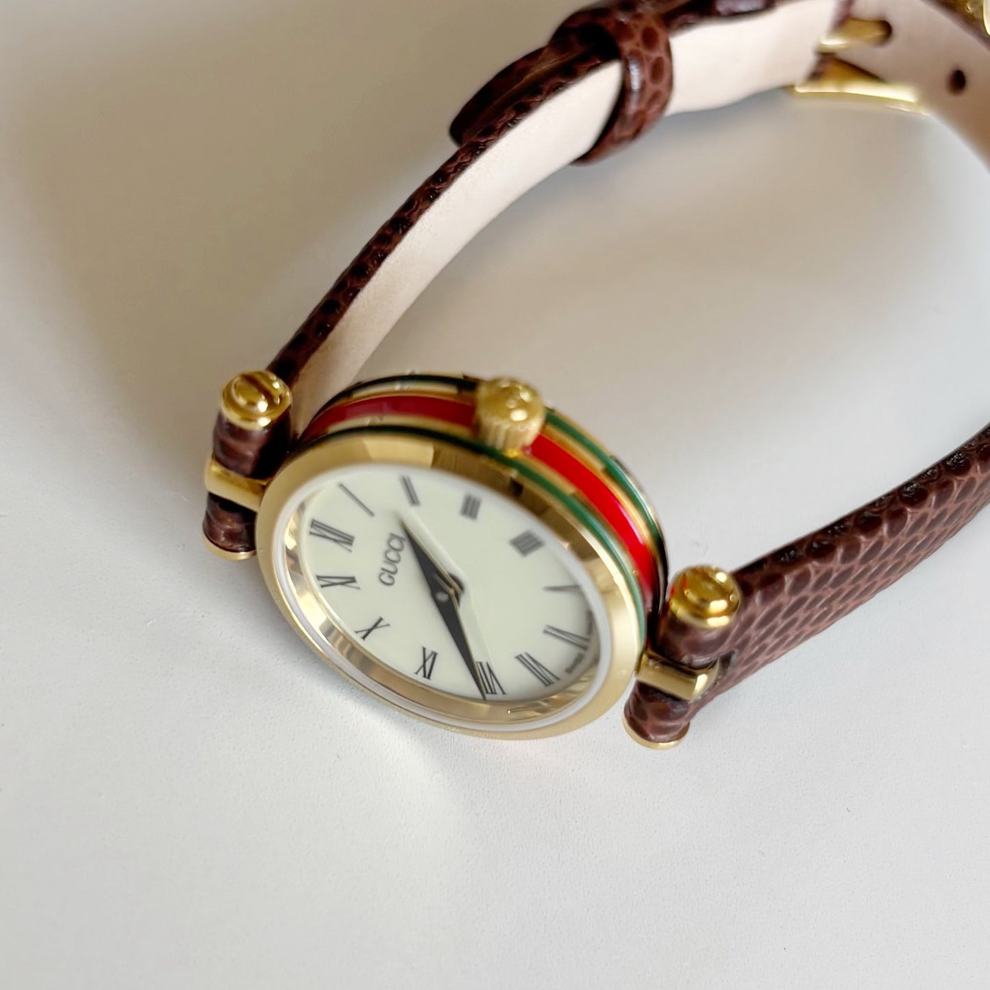 Gucci 1990s Round Dial Gold Plated Watch