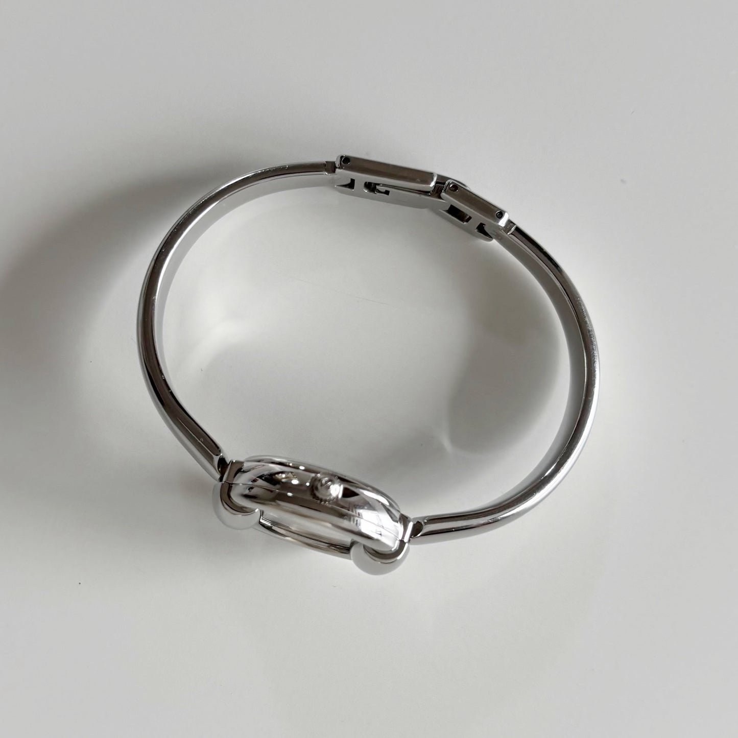 Gucci 1990s Round Dial Stainless steel Bangle Watch