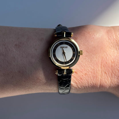 Gucci 1990s Sherry Round Dial Gold Plated Watch
