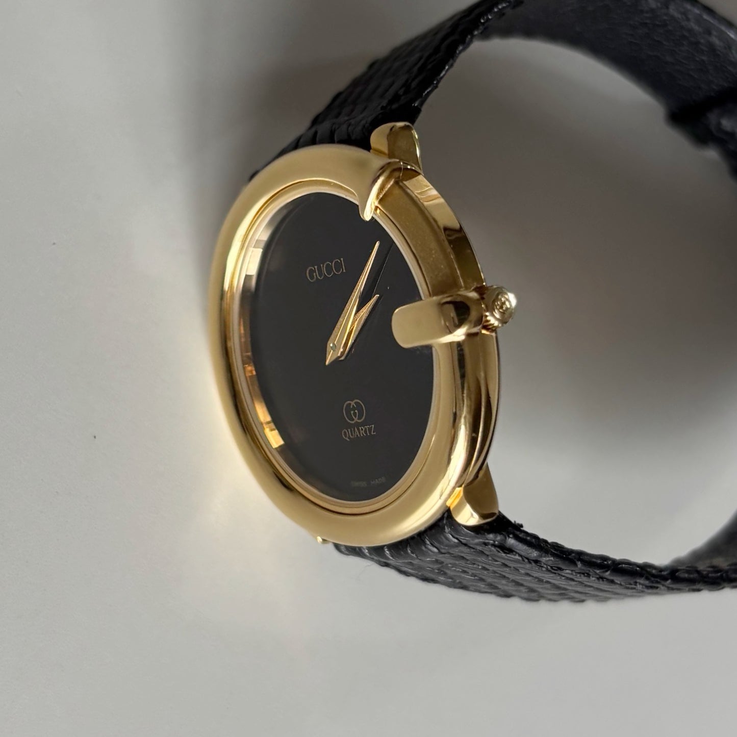 Gucci 1980s Black G Dial Gold Plated Watch (Large)