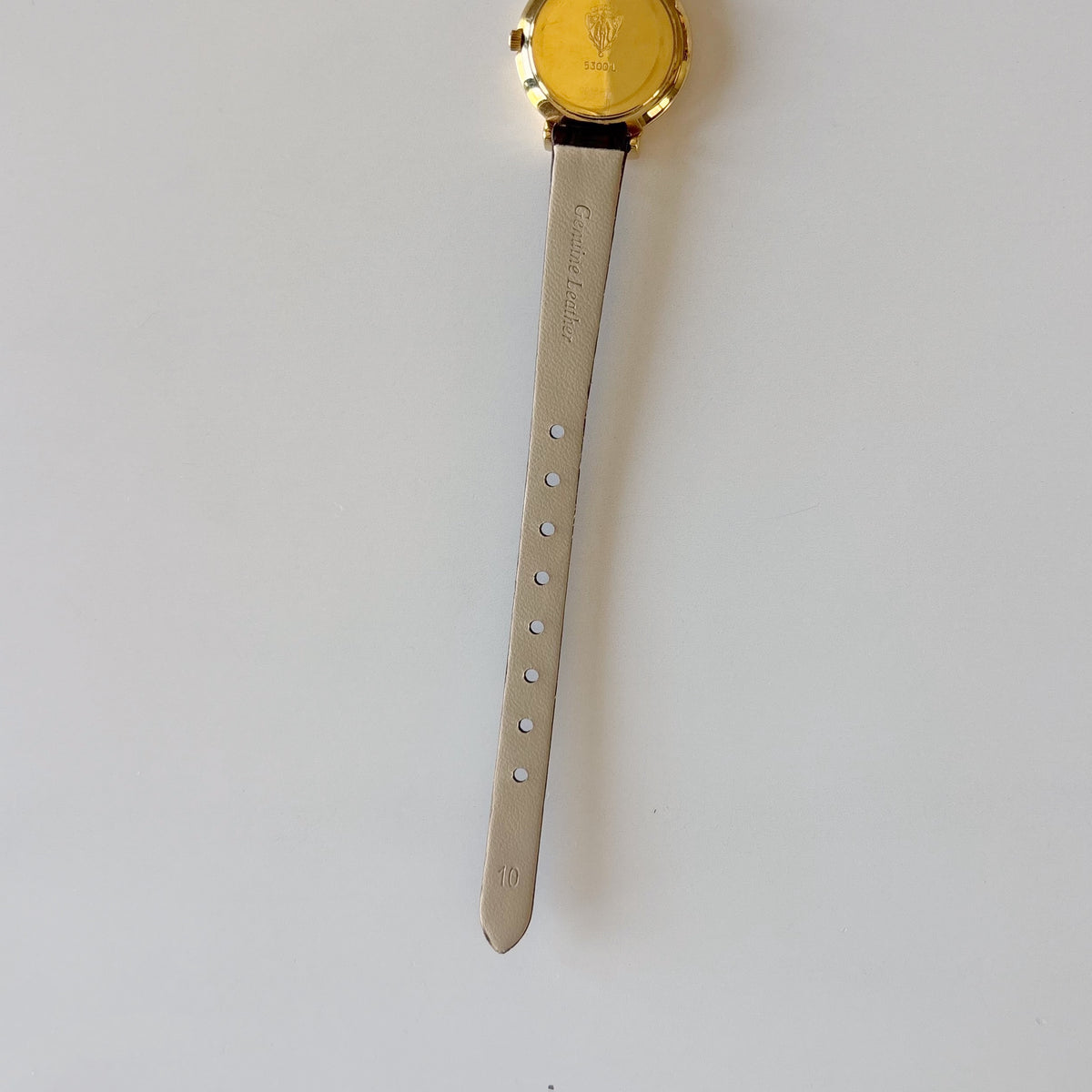 Gucci 1990s Seashell Round Dial Gold Plated Watch