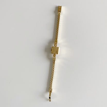 Gucci 1990s Seashell G Dial Gold Plated Watch