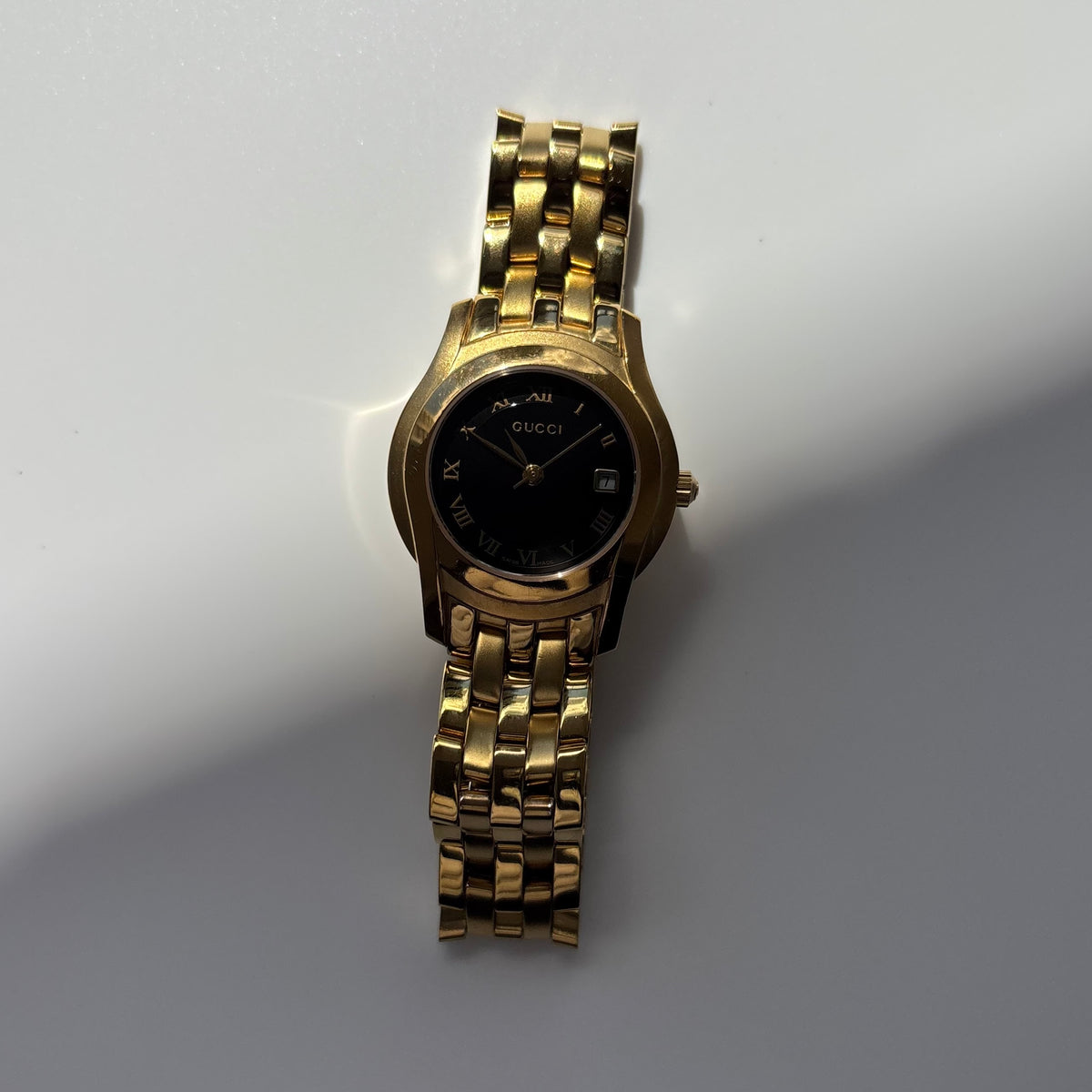 Gucci 1990s Date Black Round Dial Gold-Plated Watch
