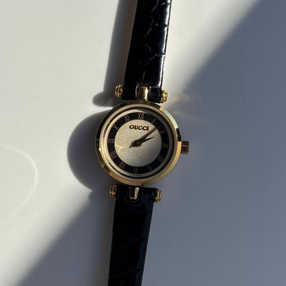Gucci 1990s Round Dial Gold Plated Watch