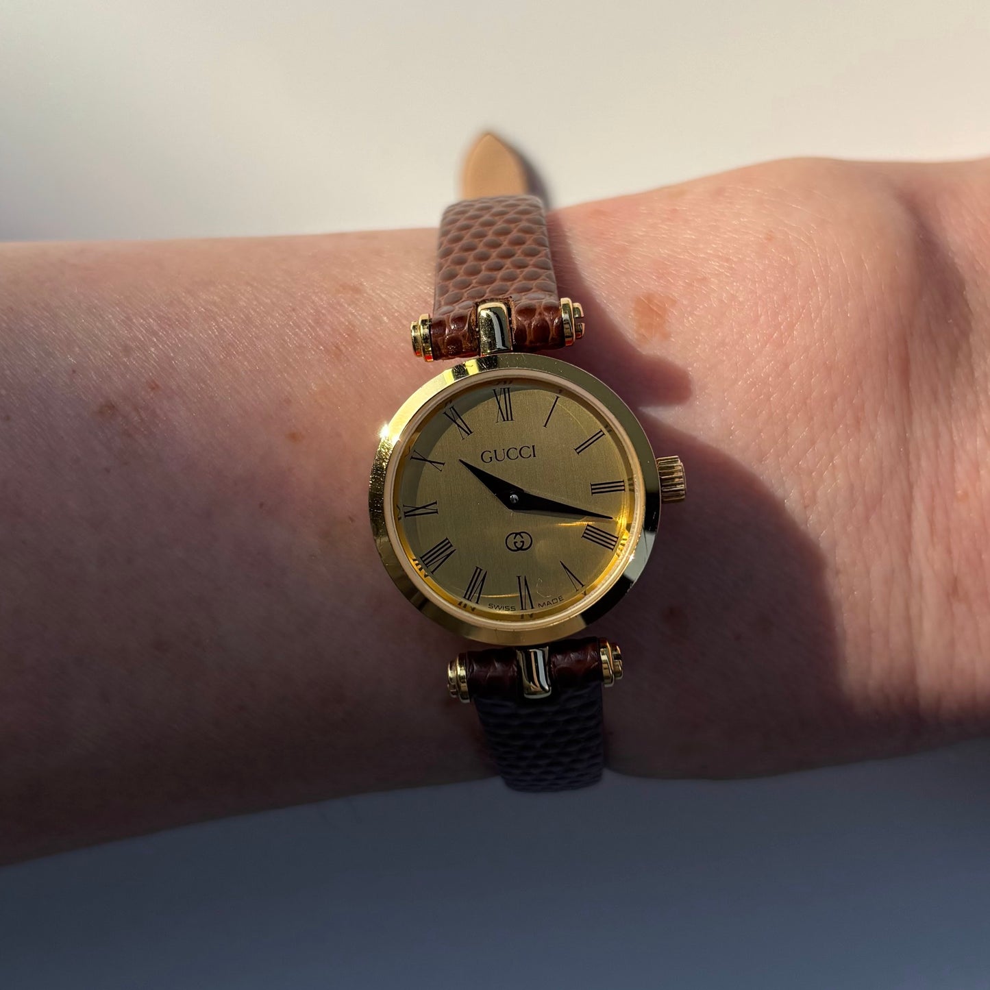 Gucci 1990s Round Gold Dial Gold Plated Watch