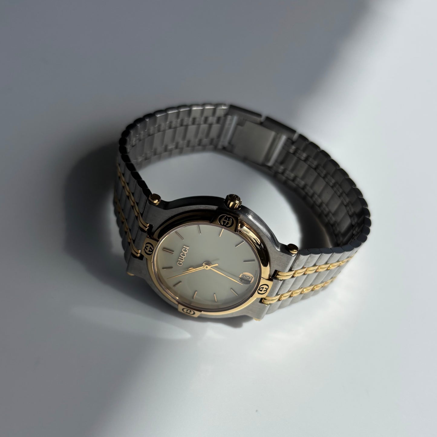Gucci 1990s Round Dial Two Tone Gold Plated Watch (Large)