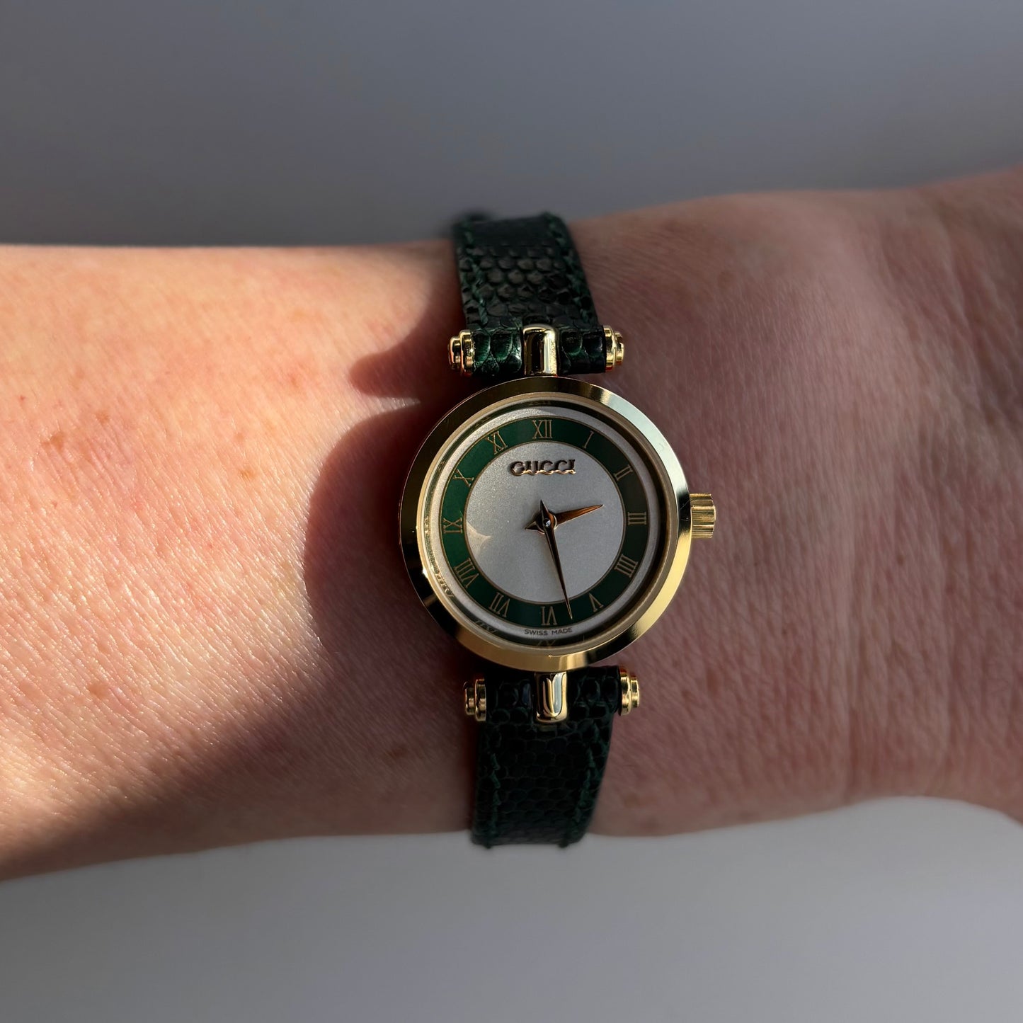 Gucci 1990s Green Sherry Round Dial Gold Plated Watch