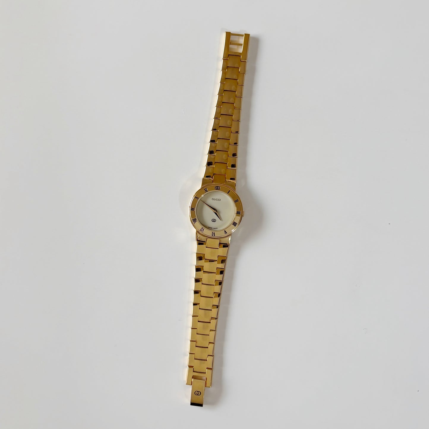 Gucci 1990s Round Dial Gold Plated Watch