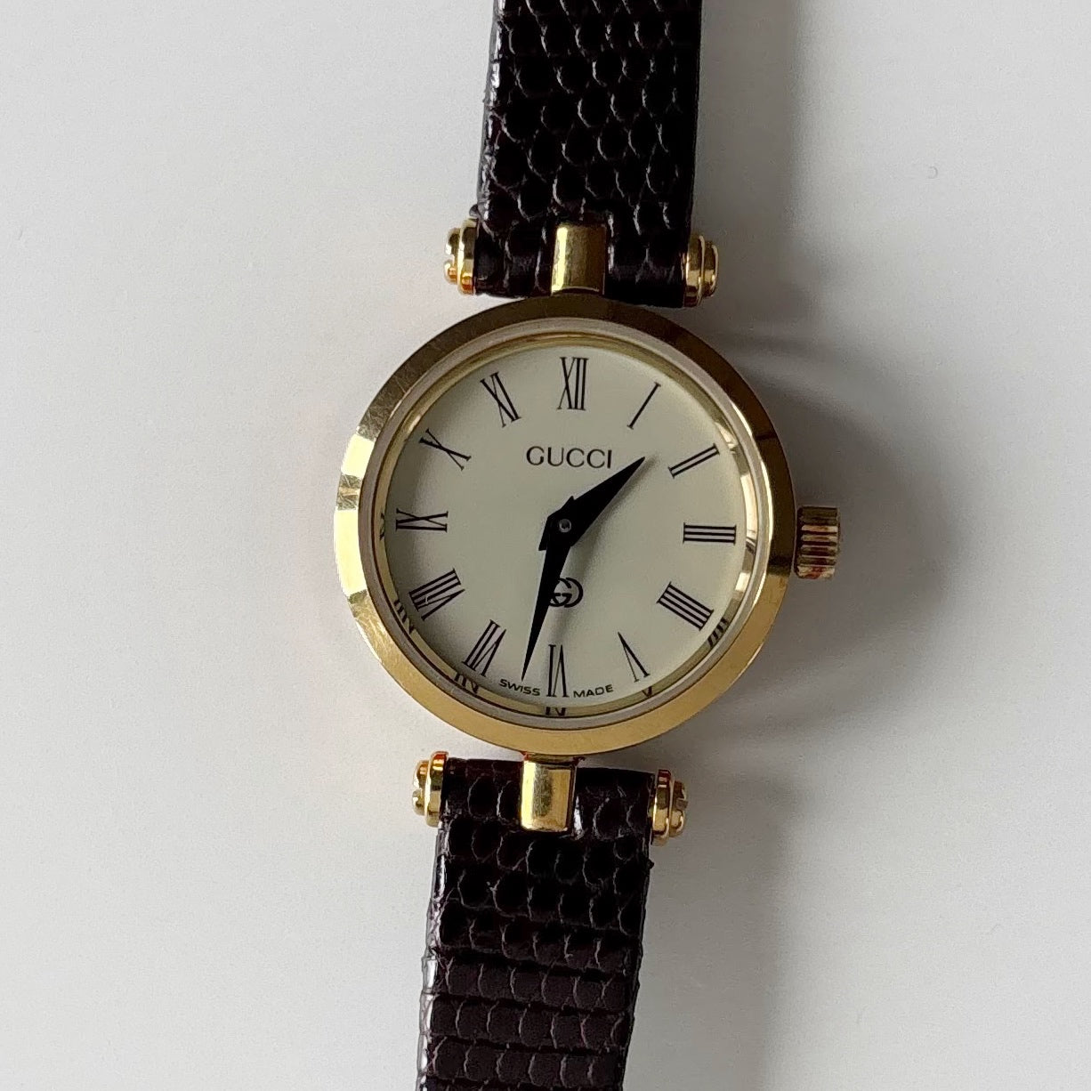 Gucci 1990s Sherry Round Dial Gold Plated Watch