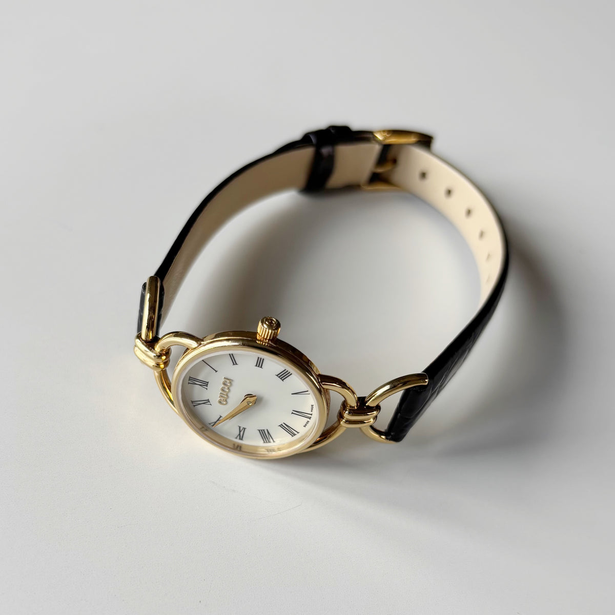 Gucci Round Dial Horsebit Gold-Plated Watch