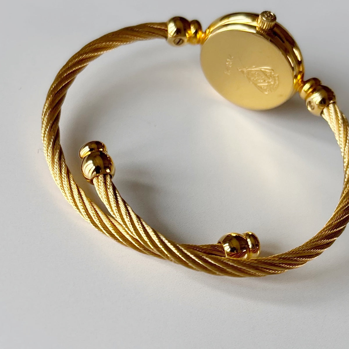 Gucci 1990s Seashell Dial Gold Plated Cable Bangle Watch