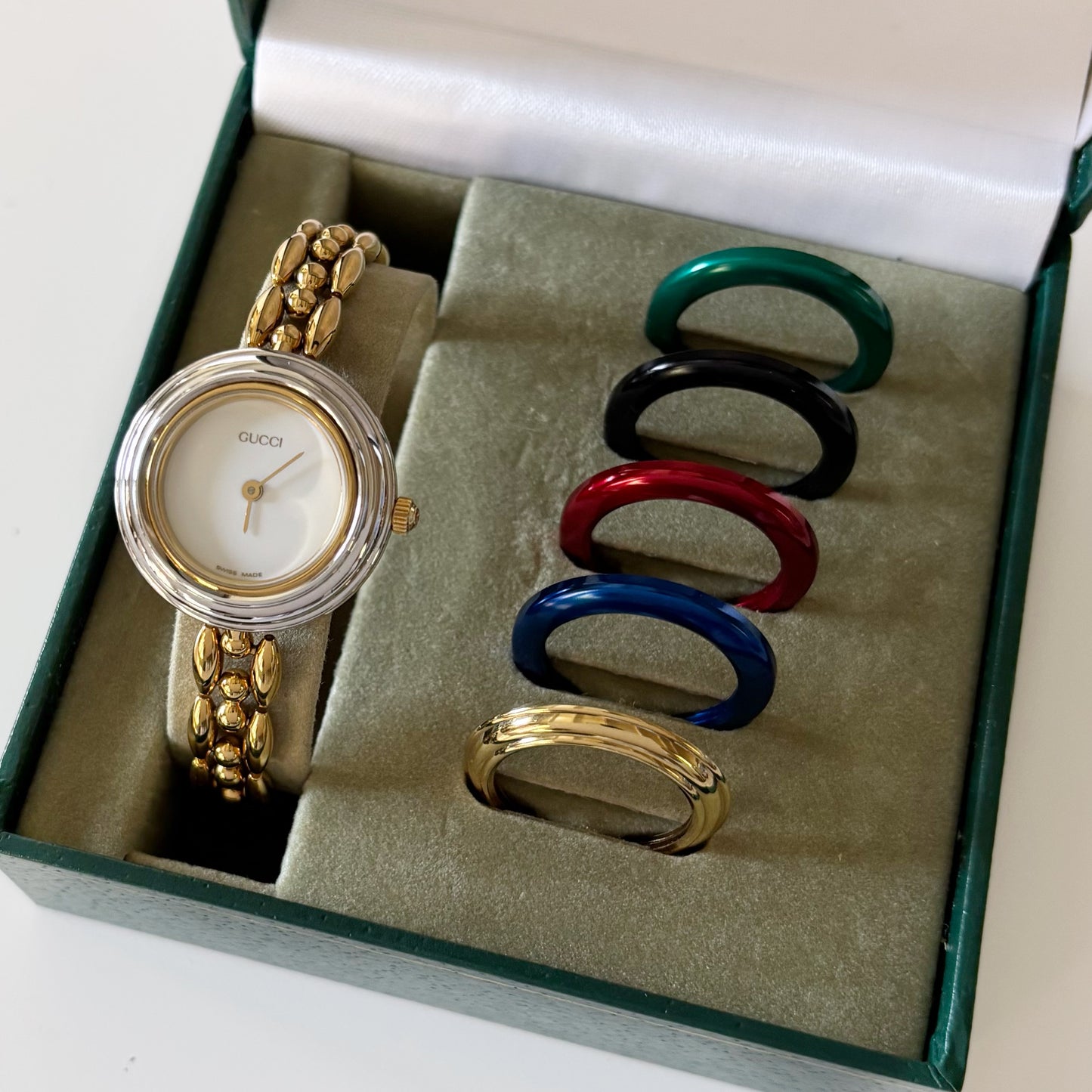 Gucci 1990s Interchangeable Bezel Gold Plated Watch with 6 bezels, Case