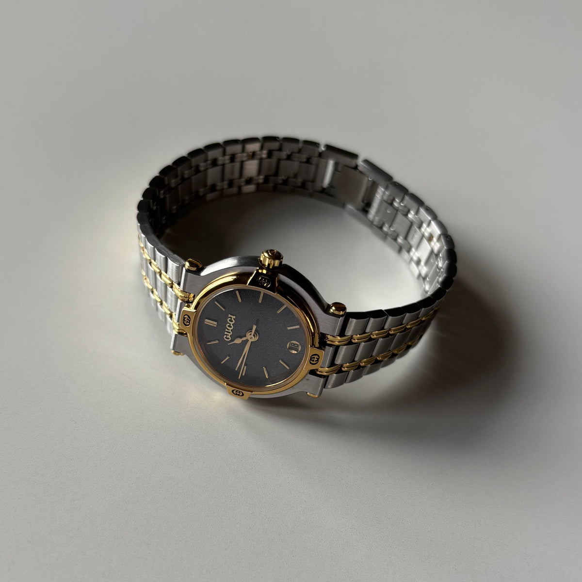 Gucci 1990s Date Black Round Dial Two-Tone Gold-Plated Watch