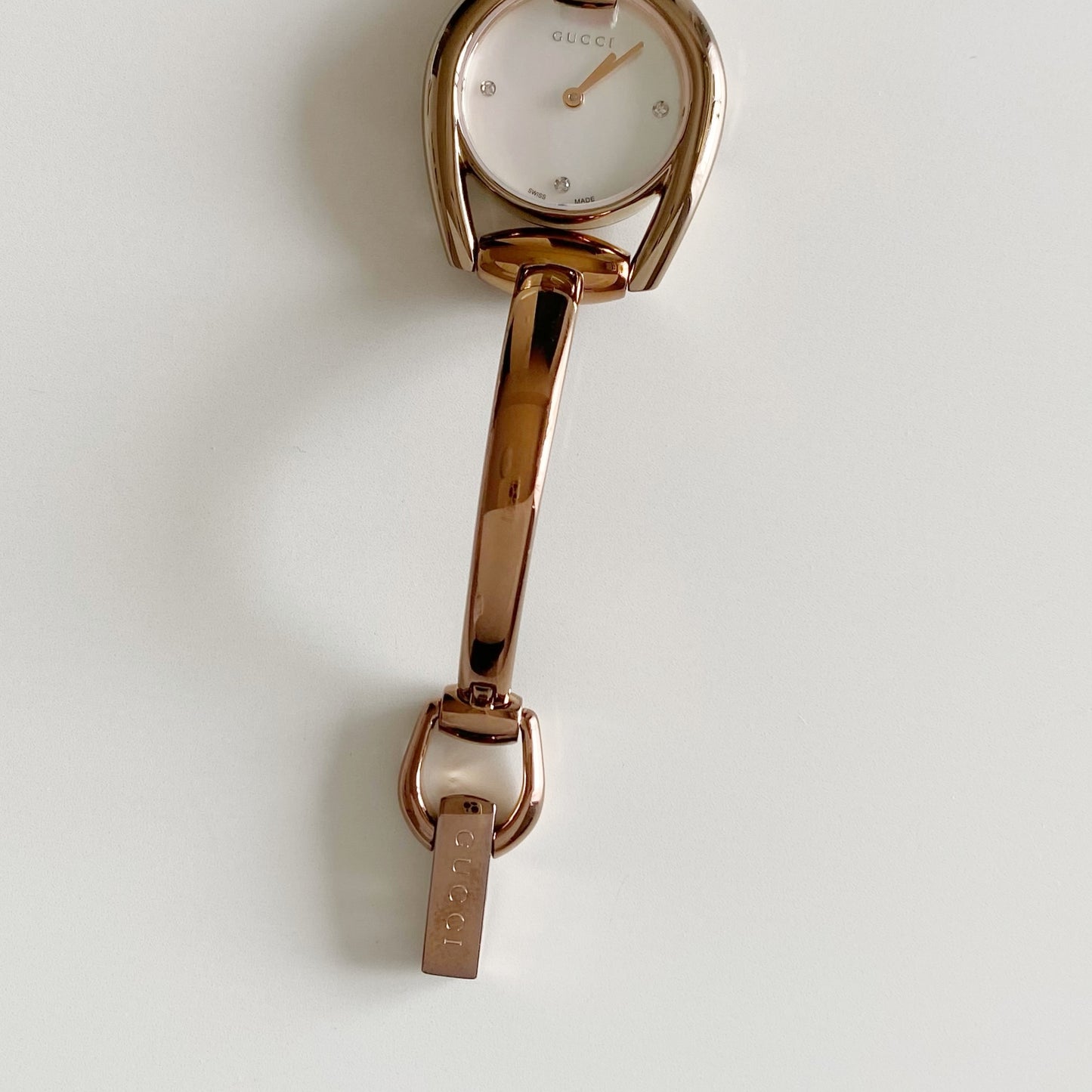 Gucci Early 2000s Seashell Dial Gold Plated Bangle Watch