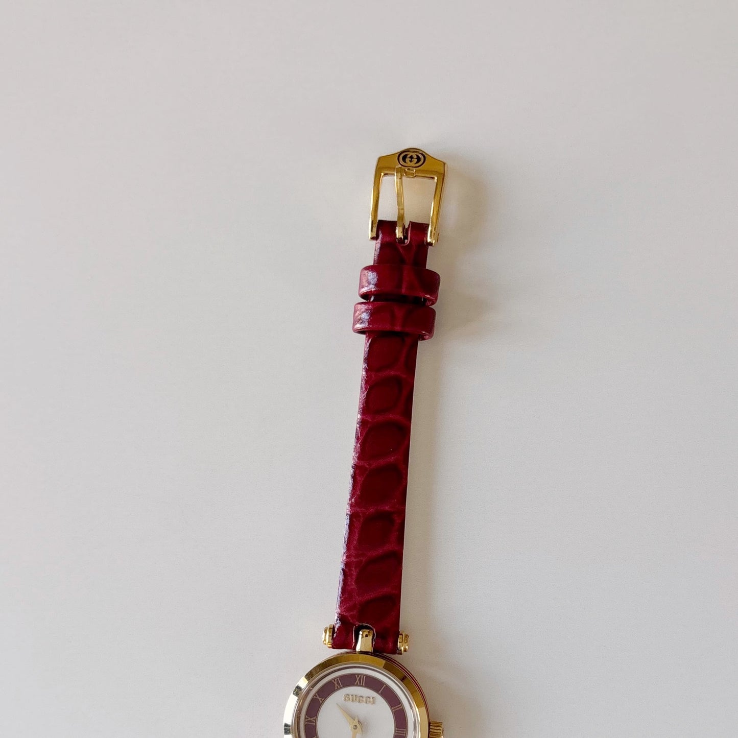 Gucci 1990s Round Dial Red Gold Plated Watch