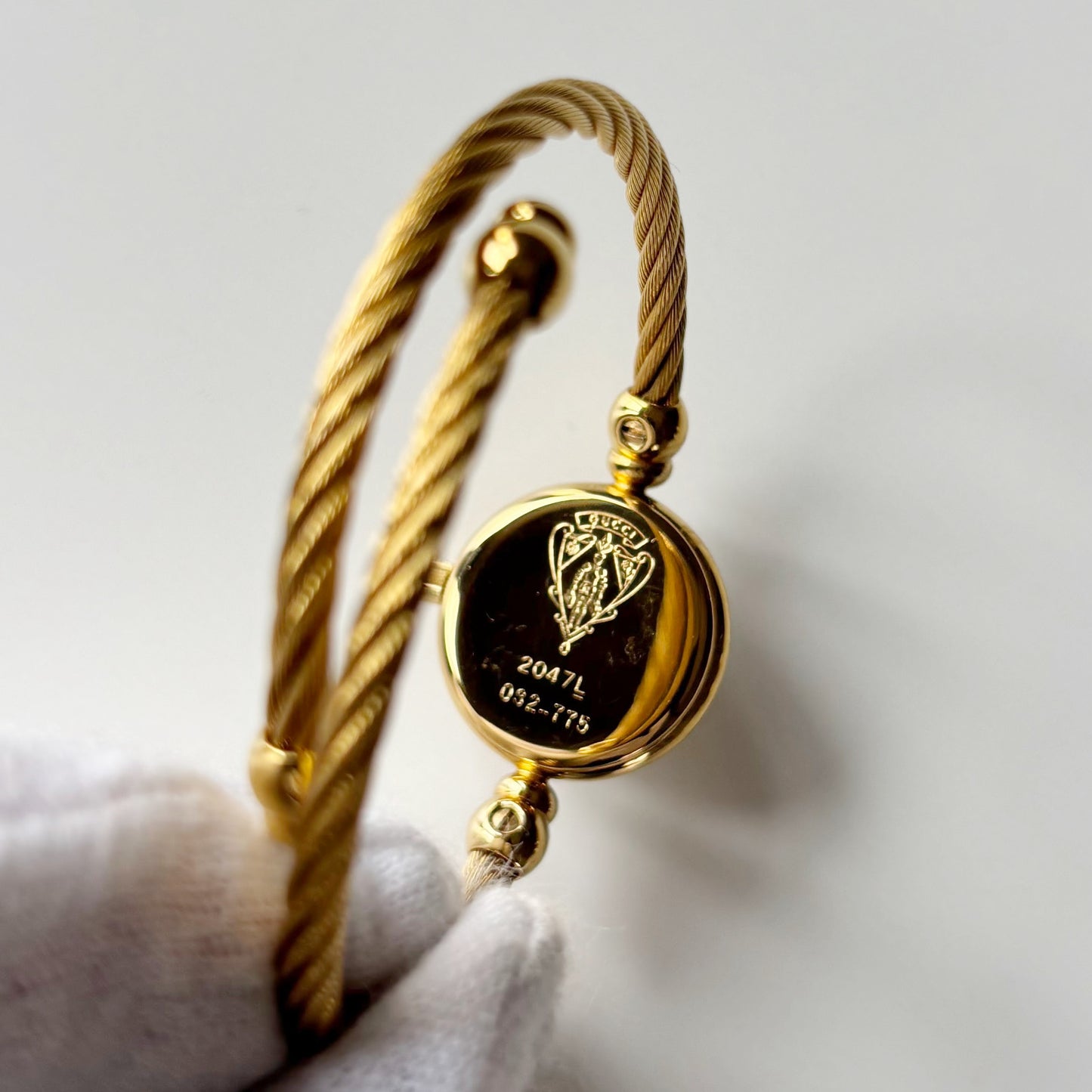 Gucci 1980s Round Dial Cable Band Bangle Watch