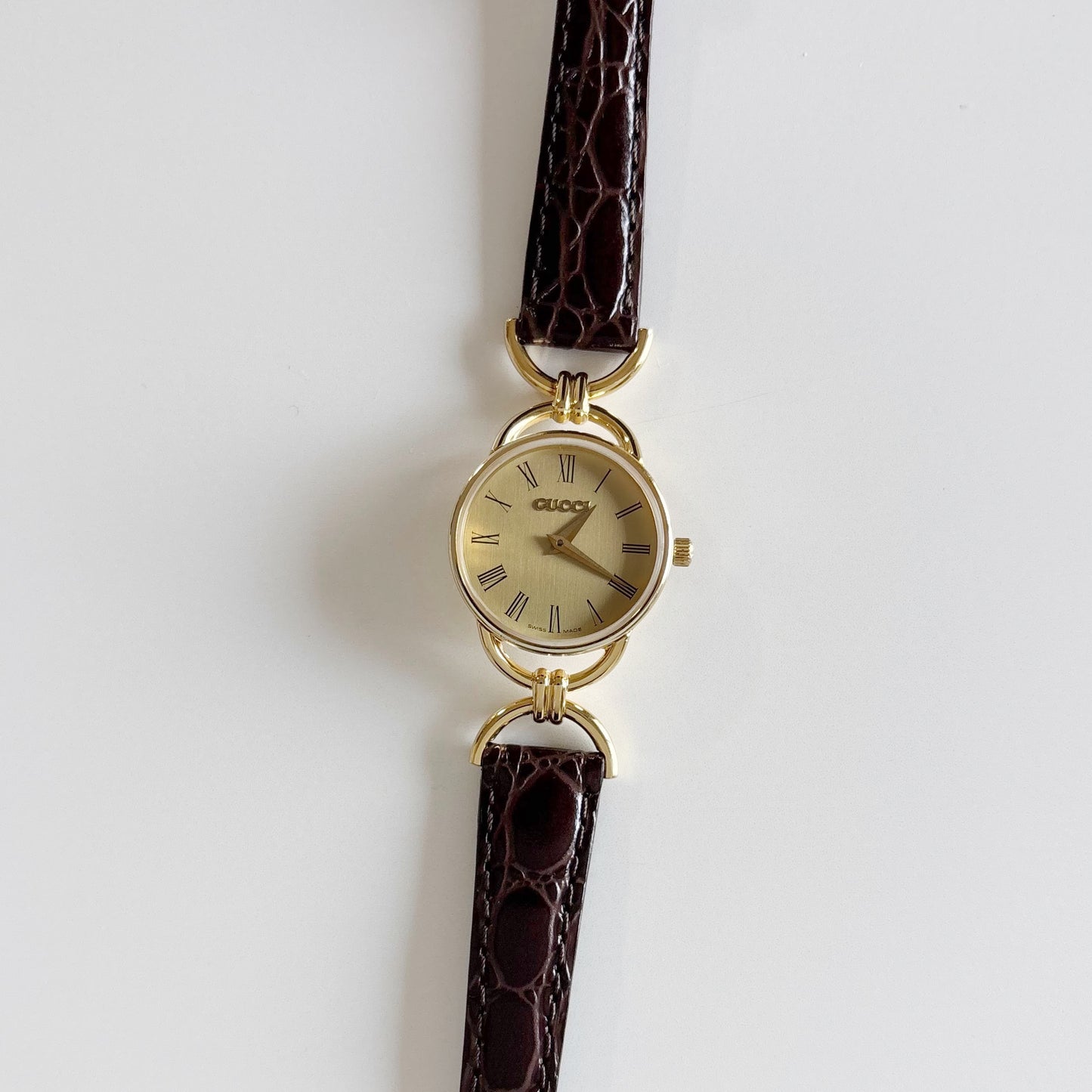 Gucci 1990s Gold Round Dial Horsebit Gold Plated Watch