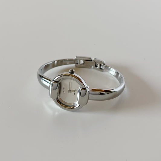 Gucci 1990s Round Dial Stainless steel Bangle Watch