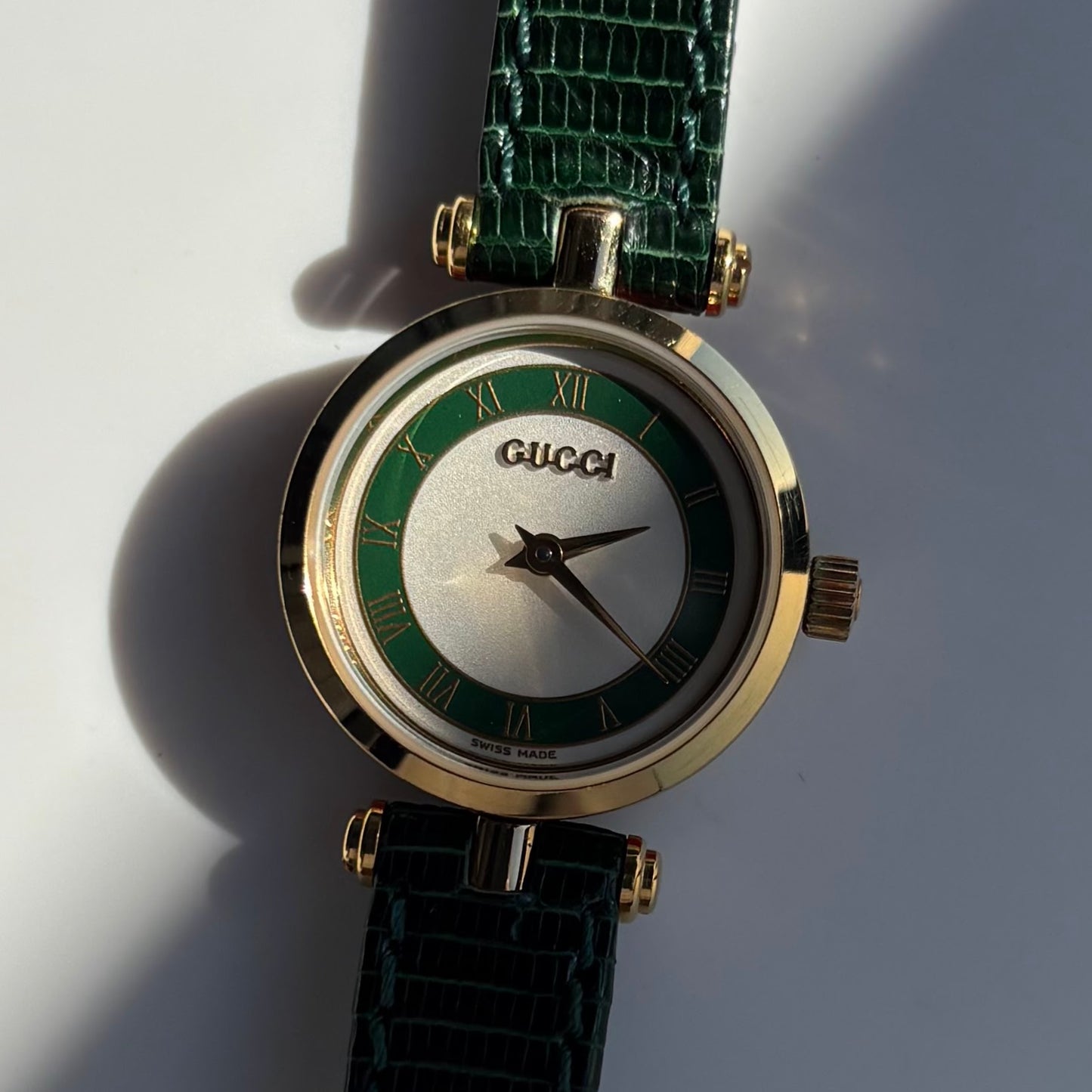 Gucci 1990s Sherry Round Dial Gold Plated Watch
