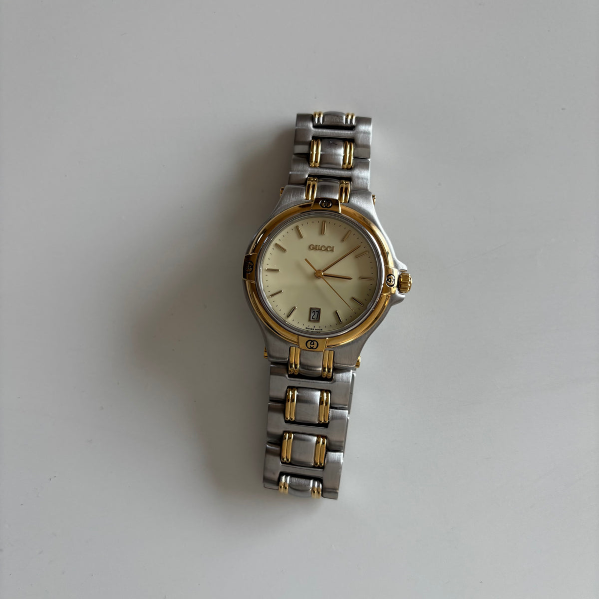 Gucci 1990s Date Round Dial Two-Tone Gold-Plated Watch (Large)
