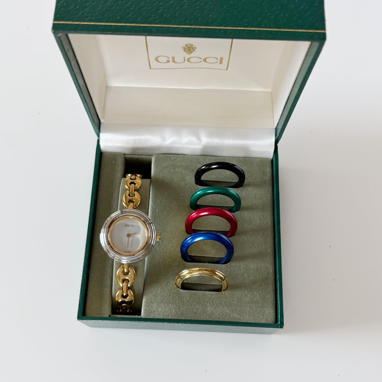 Gucci 1990s Interchangeable Bezel Gold Plated Watch with  6 bezels, case (167mm)
