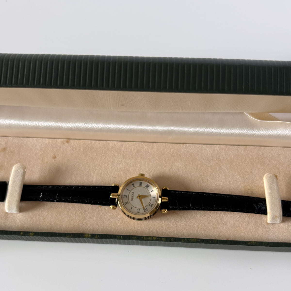 Gucci 1990s Round Dial Gold Plated Watch