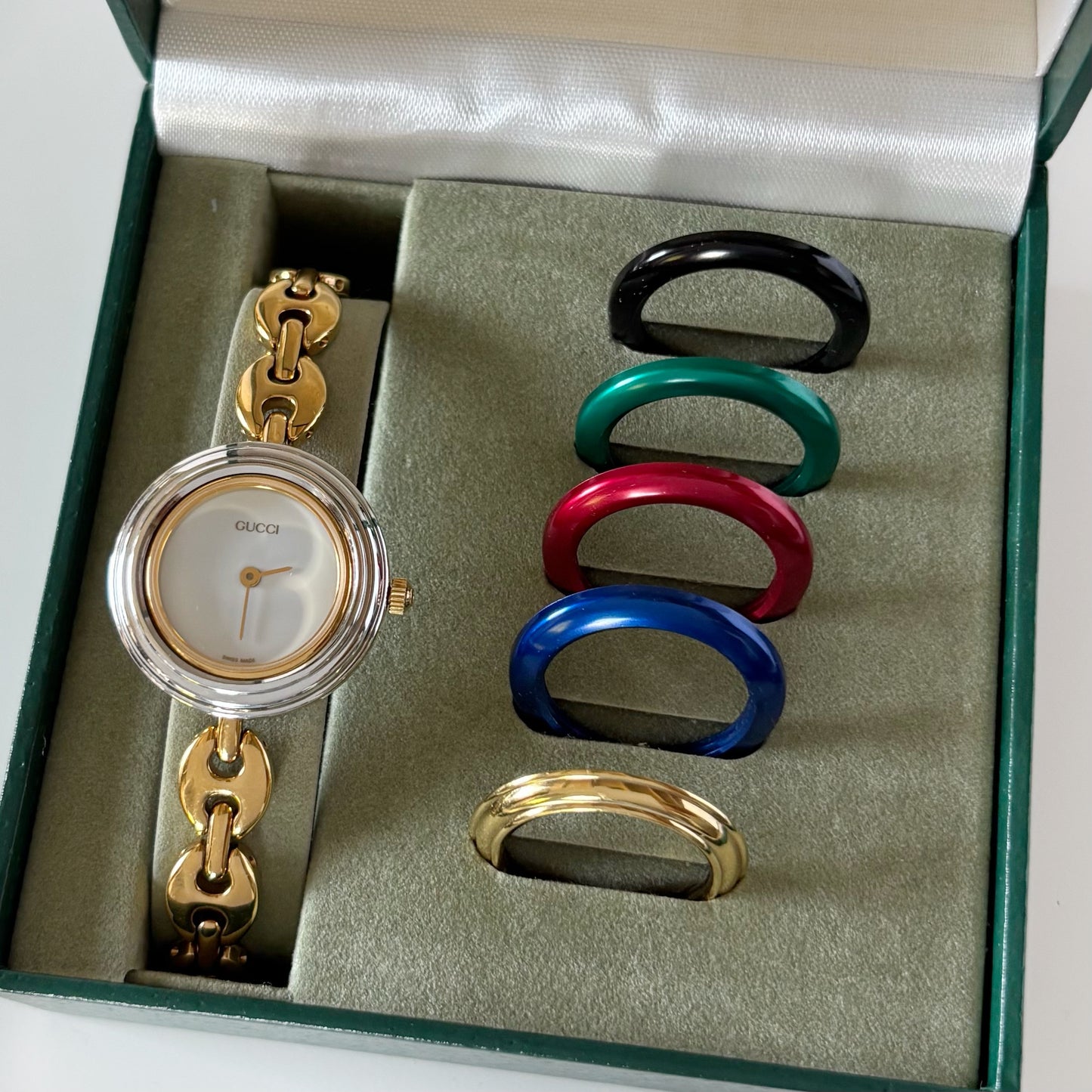Gucci 1990s Interchangeable Bezel Gold Plated Watch with  6 bezels, case (167mm)