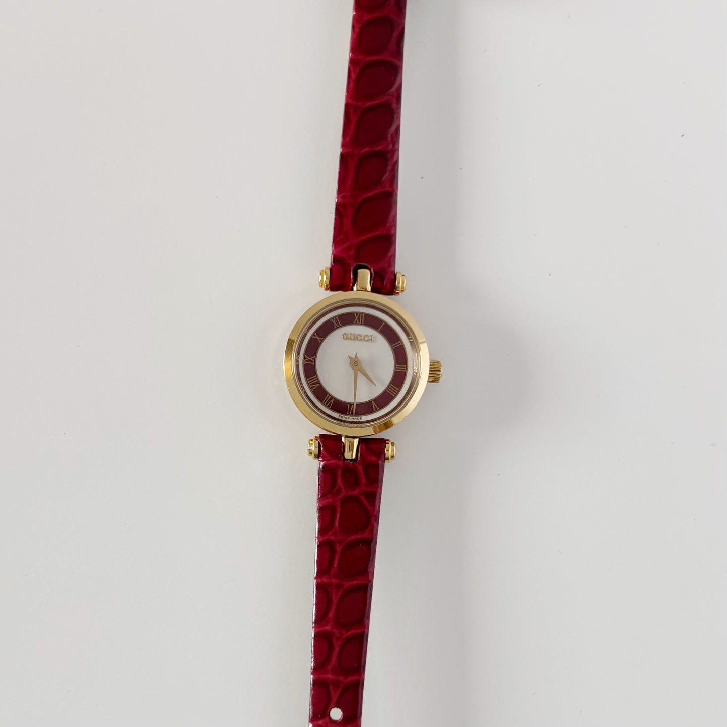 Gucci 1990s Round Dial Red Gold Plated Watch