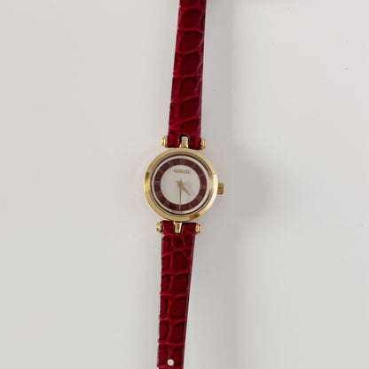 Gucci 1990s Round Dial Red Gold Plated Watch