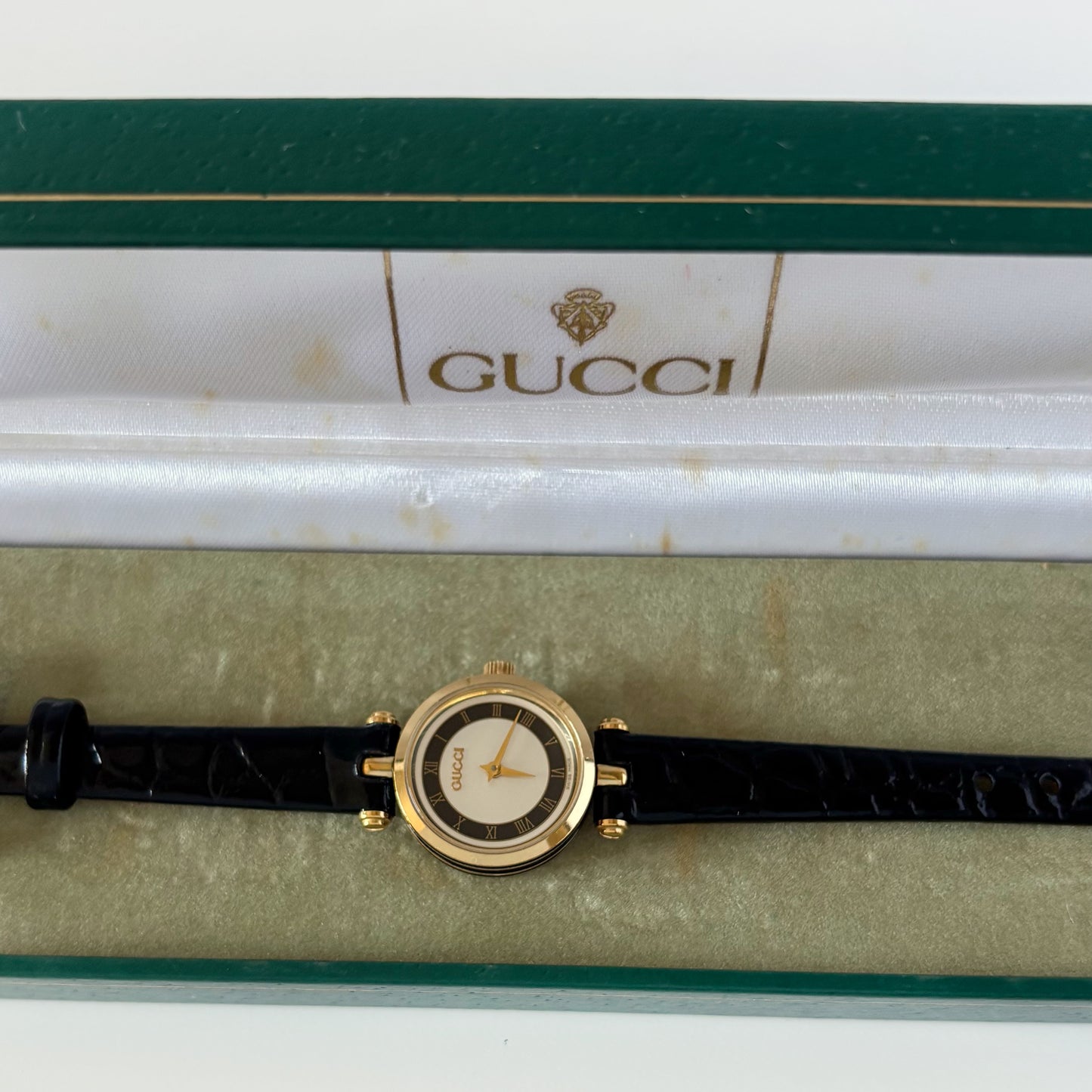 Gucci 1990s Sherry Round Dial Gold Plated Watch