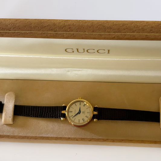 Gucci 1980s Sherry Round Watch