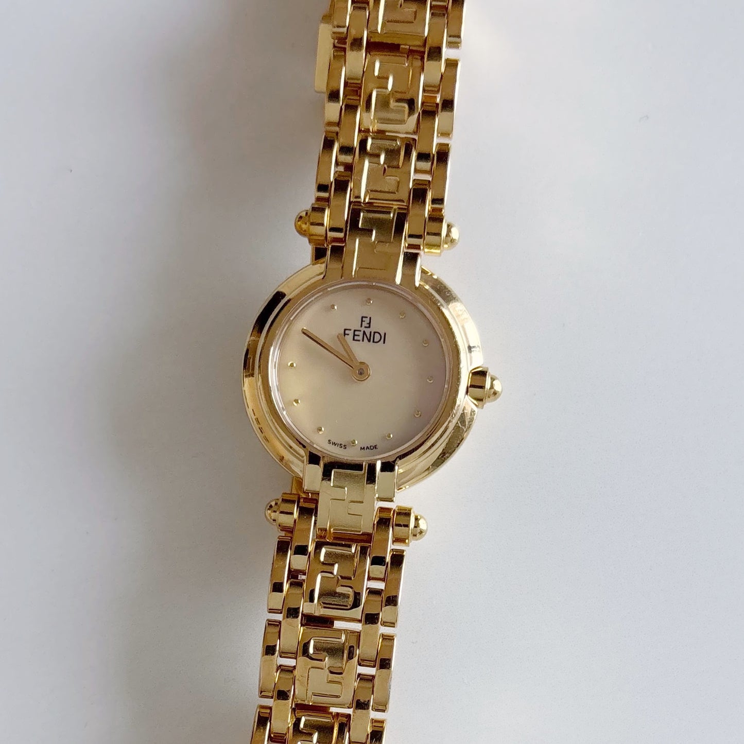 Fendi 1990s Seashell Round Dial Gold Plated Watch