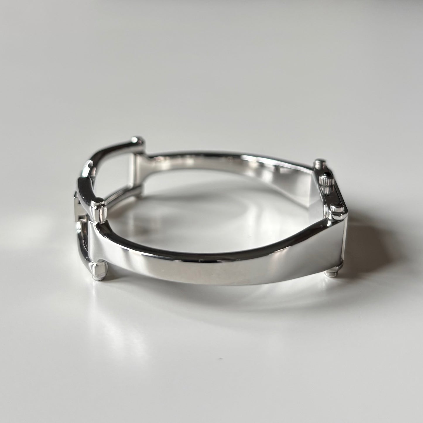 Gucci 1990s Rectangular Dial Silver Bangle Watch
