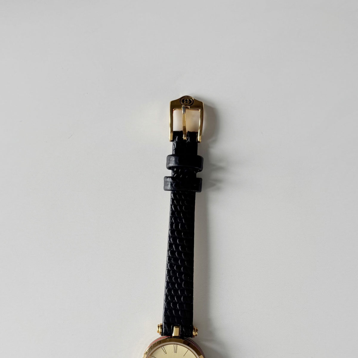 Gucci 1990s Gold Round Dial Gold Plated Watch
