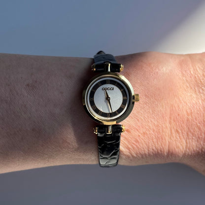 Gucci 1990s Sherry Round Dial Gold Plated Watch