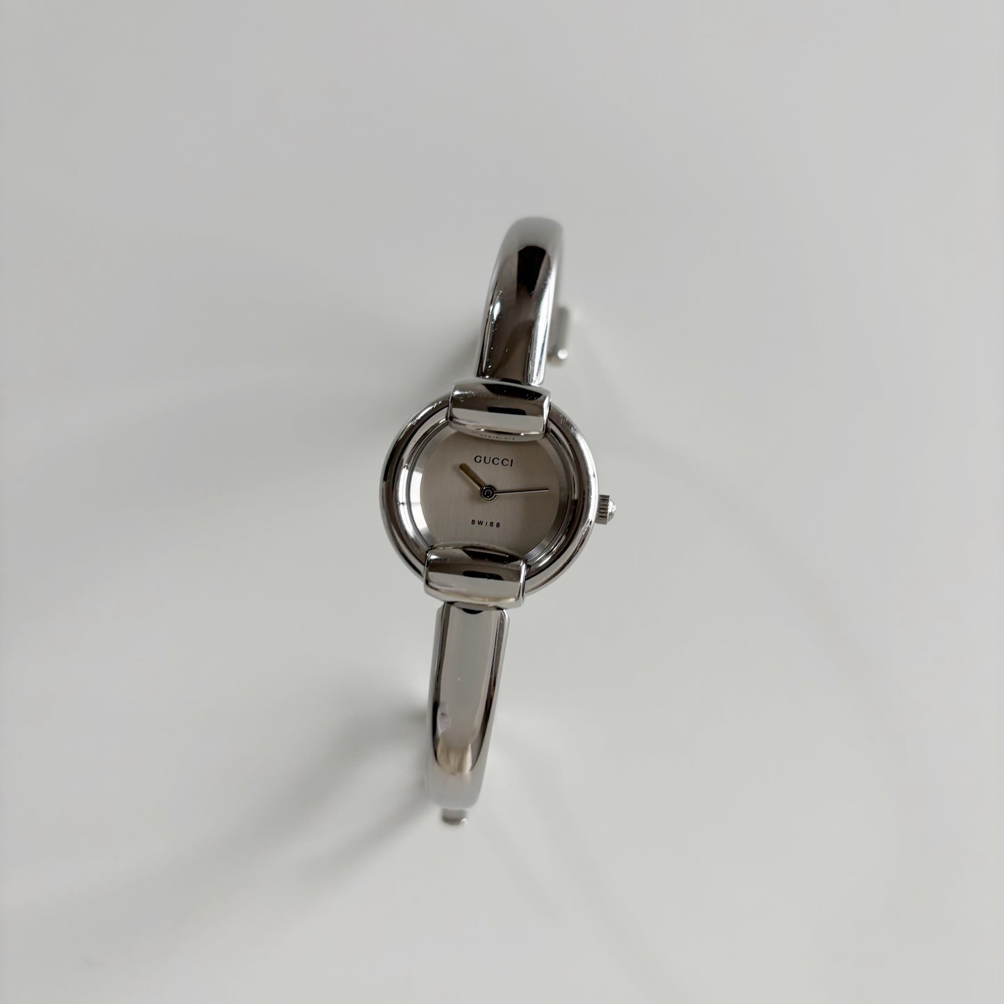 Gucci 1990s Round Dial Stainless steel Bangle Watch