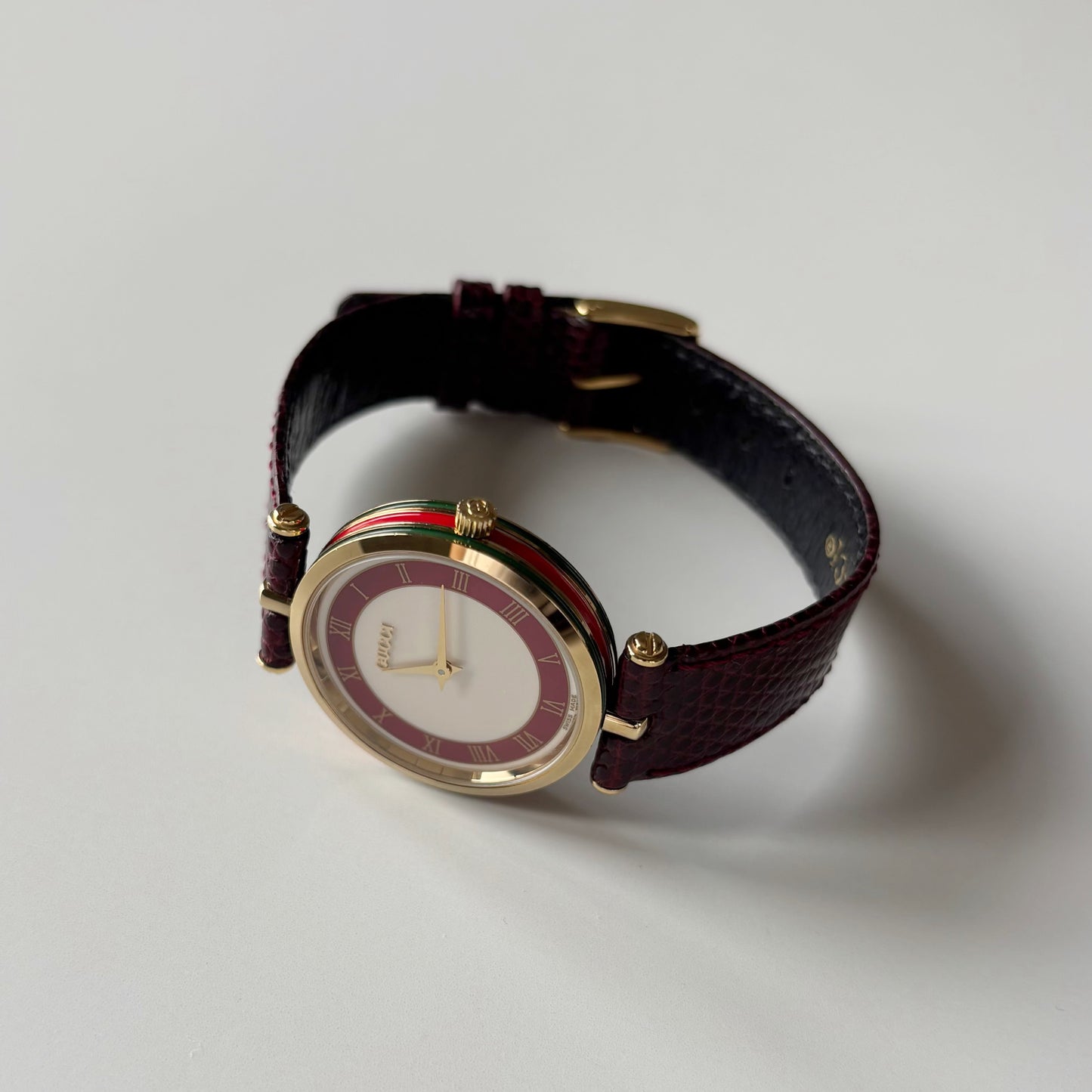 Gucci 1990s Round Dial Red Gold Plated Watch (Large)