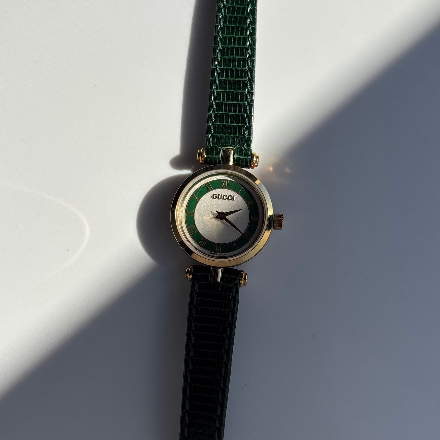Gucci 1990s Sherry Round Dial Gold Plated Watch