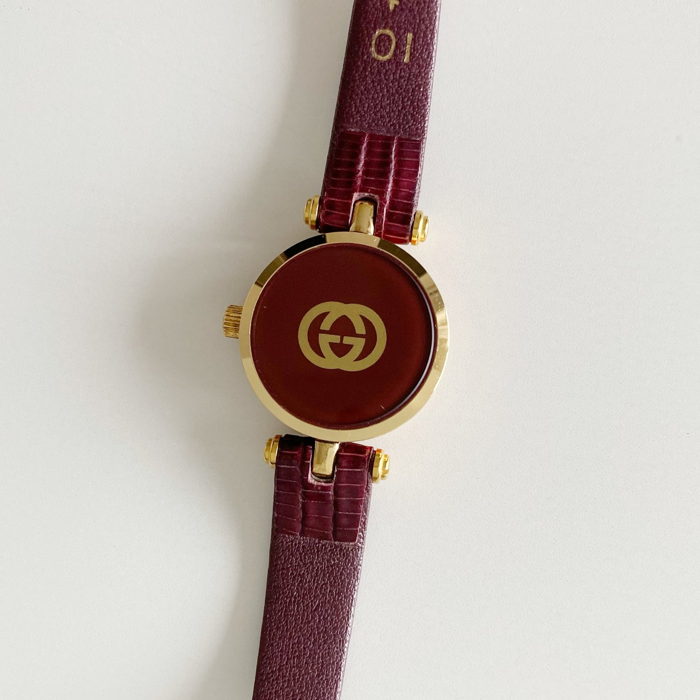 Gucci 1990s Round Dial Gold Plated Watch