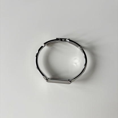 Gucci 1990s Rectangular Dial Silver Bangle Watch