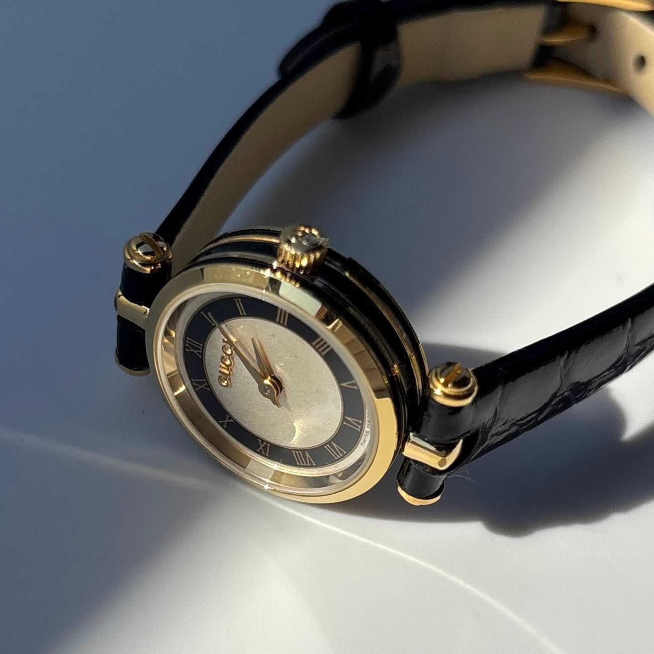 Gucci 1990s Round Dial Gold Plated Watch
